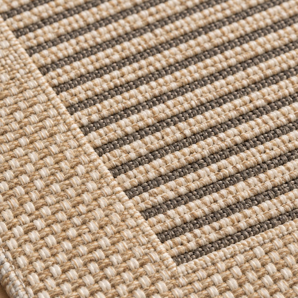 Zoom motif Tapis d'entrée Masa damier beige et noir
