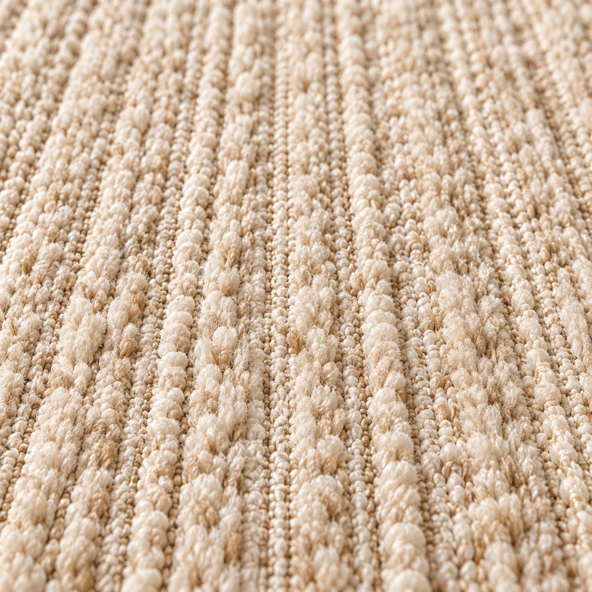 Zoom texture Tapis long Tsuchi peluche beige sable